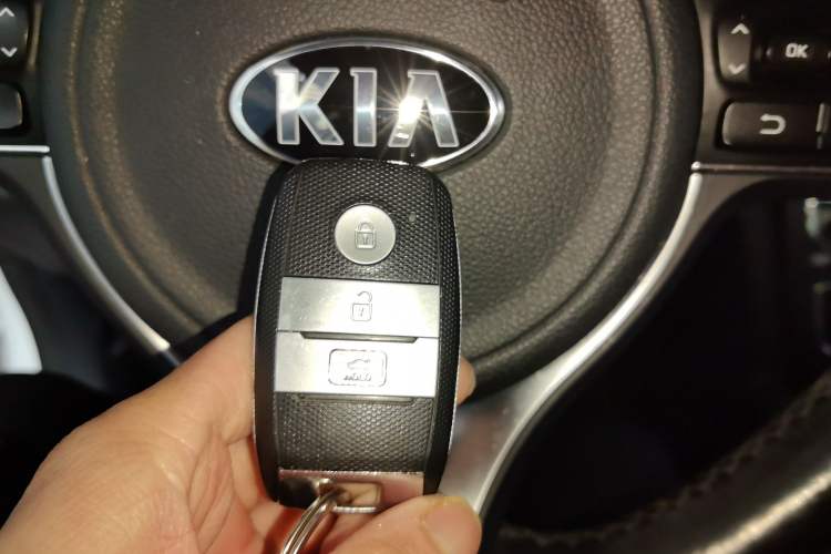 Used Kia K5 2016 1.6T Automatic LUX

