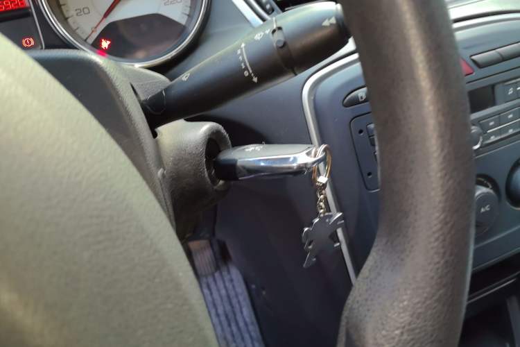 Used Peugeot 308 2014 Enjoy Edition Classic 1.6L Manual YouShang Model