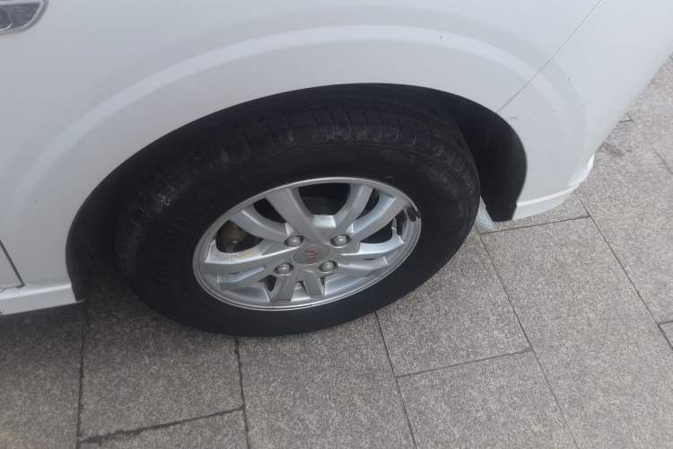 Used Wuling Hongguang 2019 1.5L S Standard Version China VI LAR
