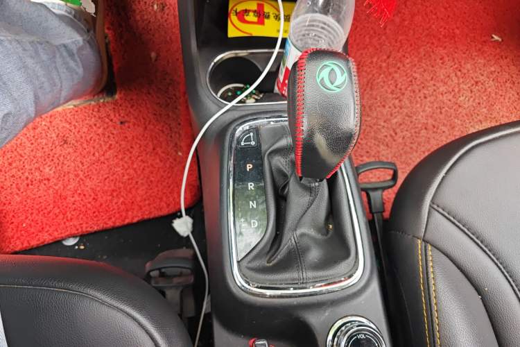 Used Dongfeng Aeolus AX4 2017 1.6L DCT Trendy Style Gear Lever