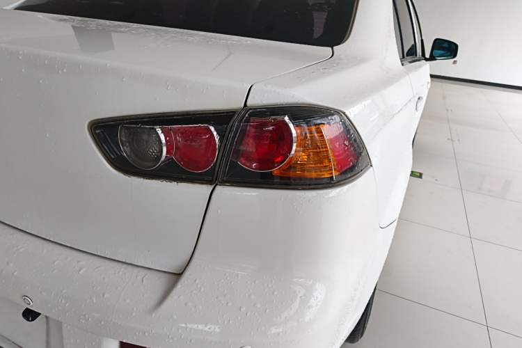 Used Mitsubishi Lancer EX 2013 Fashion Edition 1.8L CVT Comfort Version
