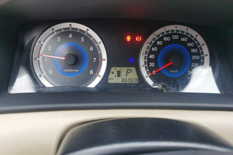 Used Toyota Corolla EX 2013 1.6L Automatic Luxury Edition Odometer Close Up