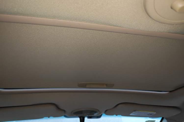 Used Buick Excelle 2011 1.6 LX-MT Headliner