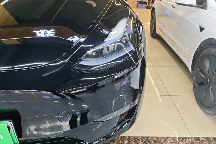 Used Tesla Model Y 2023 Long-Range All-Wheel-Drive Version