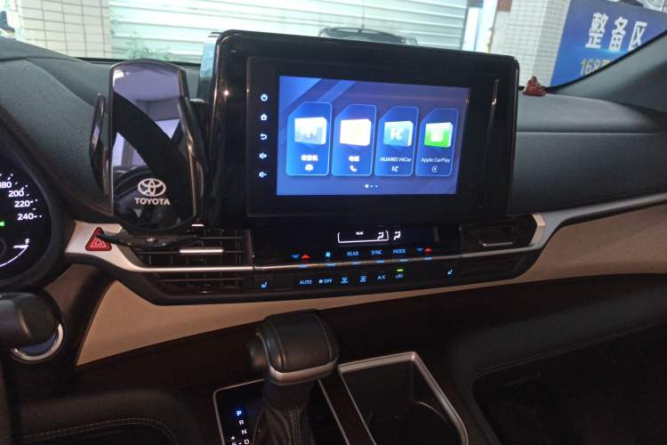 Used Toyota Sienna 2021 2.5L Hybrid Luxury Edition
