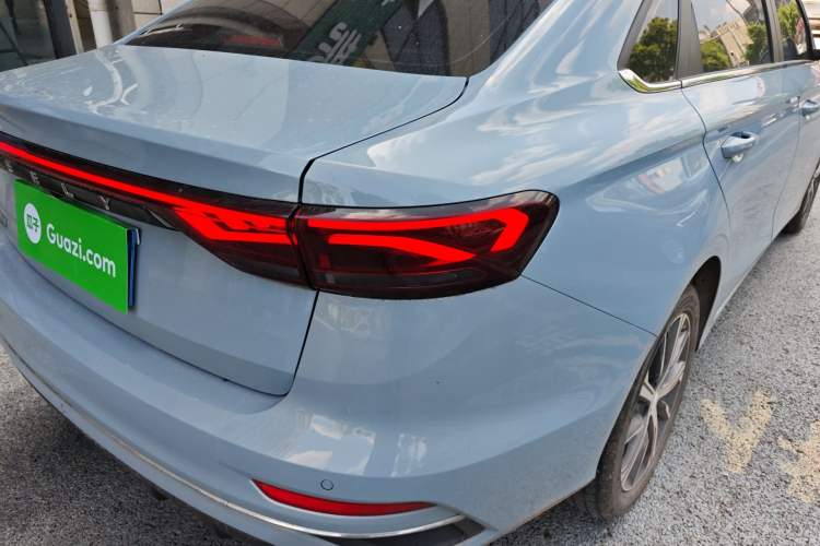 Used Geely Auto Emgrand 2023 4th Generation Champion Edition 1.5L CVT Flagship Model Right Rear Taillight
