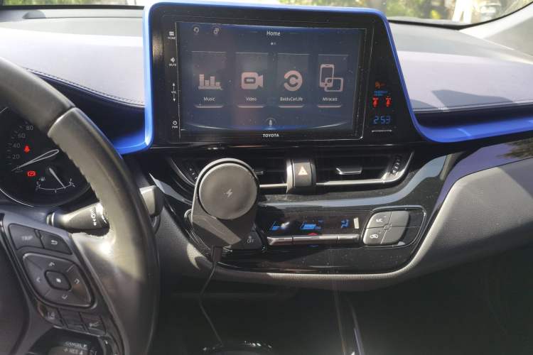 Used Toyota IZOA 2018 2.0L Yichi Edition China V Standard Audio And AC Panel