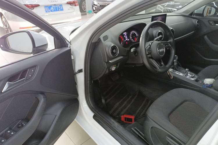 Used Audi A3 2018 30th Anniversary Edition Limousine 35 TFSI Ambition Model Driver Seat