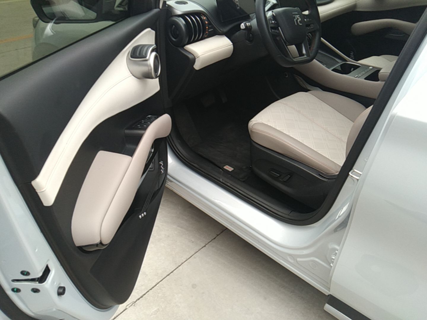 BYD Yuan PLUS 2025 Intelligent Driving Version 510 KM Beyond-Grade Edition — снимка 18