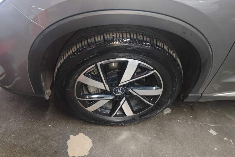 Used BYD Song Pro New Energy 2024 HONOR Edition DM-i 71KM Navigation Model
