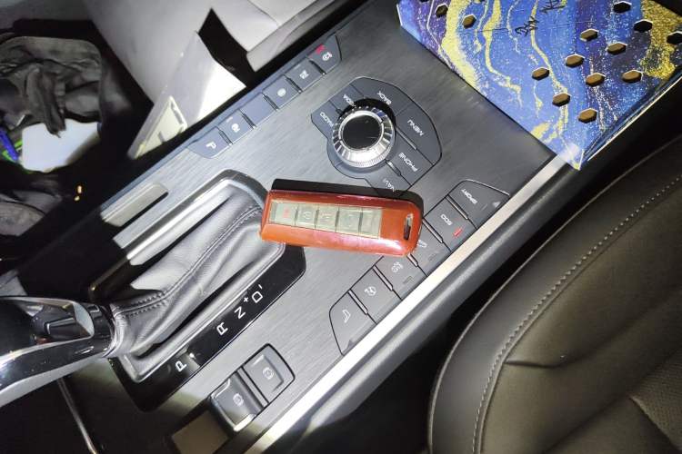 Used Wey VV5 2019 Upgraded Model 2.0T Two-Wheel Drive Flagship Version China V Standard