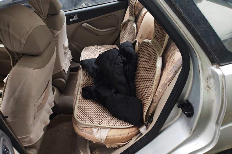 Used Ford Focus 2011 Sedan 1.8L Manual Classic Model
