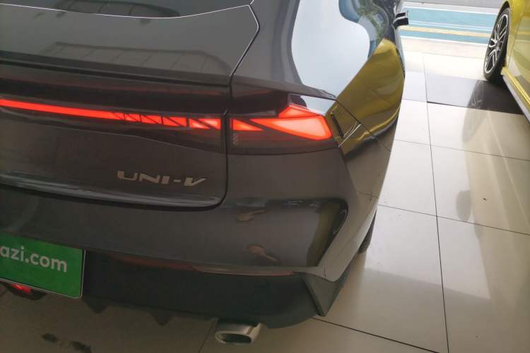 Used CHANGAN UNI-V 2022 1.5T Smart Navigation Version