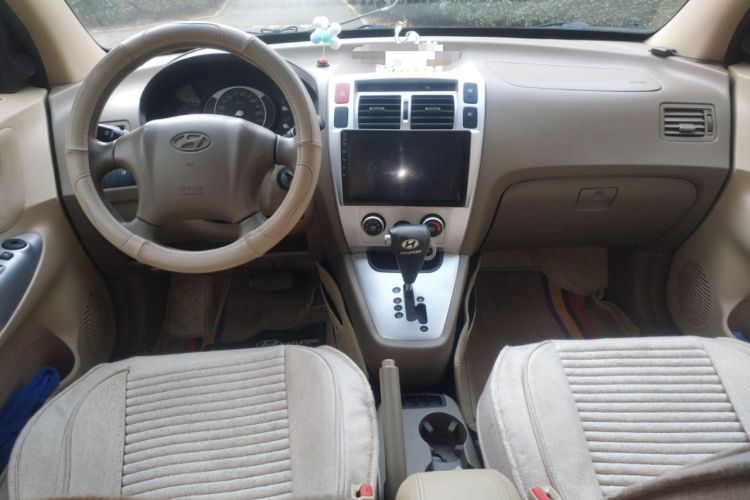 Used Hyundai Tucson 2009 2.0L Automatic Two-Wheel Drive with Sunroof