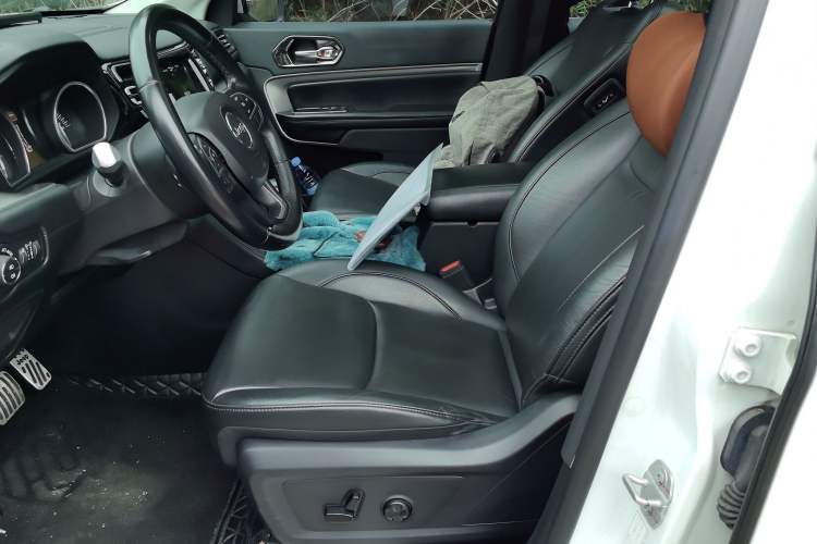 Used Jeep Commander 2018 2.0T Two-Wheel Drive Enjoy Edition China V