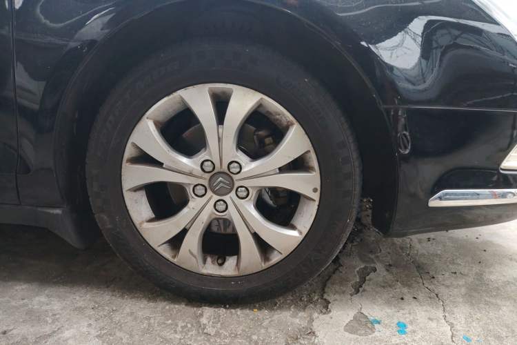 Used Citroen C5 2010 2.3L Automatic Luxury Edition Right Front Wheel Hub