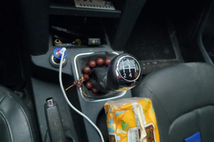 Used JMC Baodian 2020 2.5T Diesel Two-Wheel Drive Comfort Edition Standard Wheelbase JX4D25A6L Gear Lever