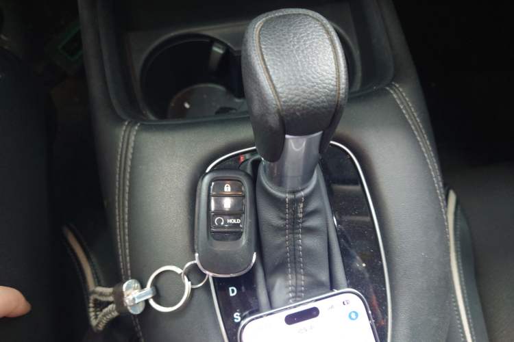 Used Honda ZR-V 2022 1.5T CVT Luxury Edition Gear Lever