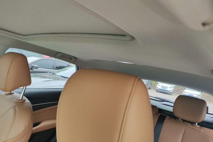 Used Buick Excelle GX 2018 18T Automatic Flagship Model Headliner