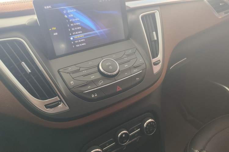 Used Soueast DX7 2015 1.5T Manual Elite Model