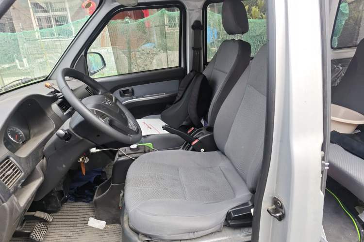 Used Wuling Rongguang EV 2020 Basic Version 7-Seater 300 km