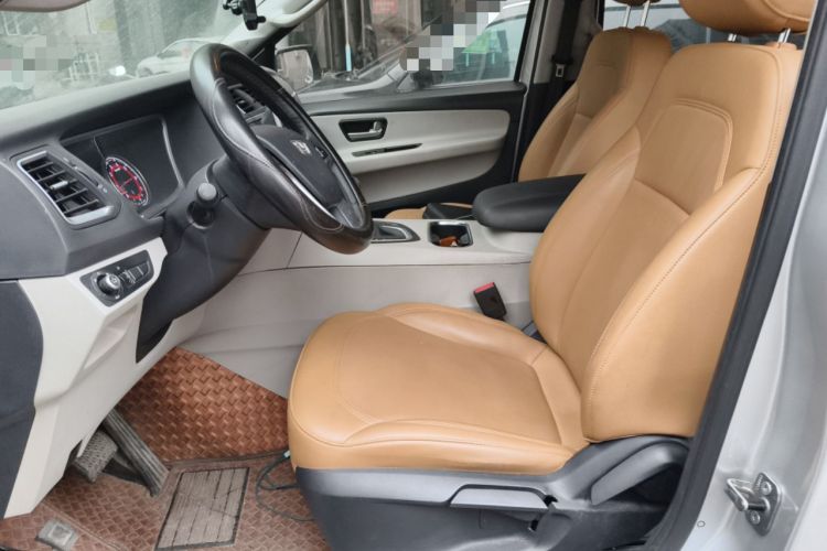 Used Huasong 7 2017 2.0T Automatic Standard Edition