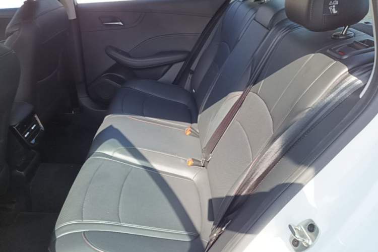 Used Roewe i5 2023 1.5L CVT Luxury Edition
