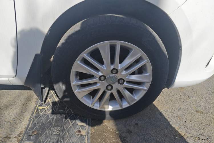 Used Toyota Vios 2014 1.5L Automatic ZhiZhen Edition Right Front Wheel Hub