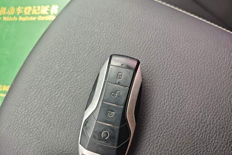 Used BYD Tang 2018 2.0T Automatic SmartConnect Luxury 7-Seater China V Emission Standard