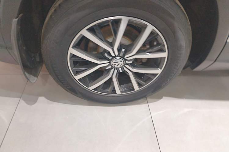 Used Volkswagen Tiguan L 2018 330TSI Automatic Two-Wheel Drive Luxury Edition
