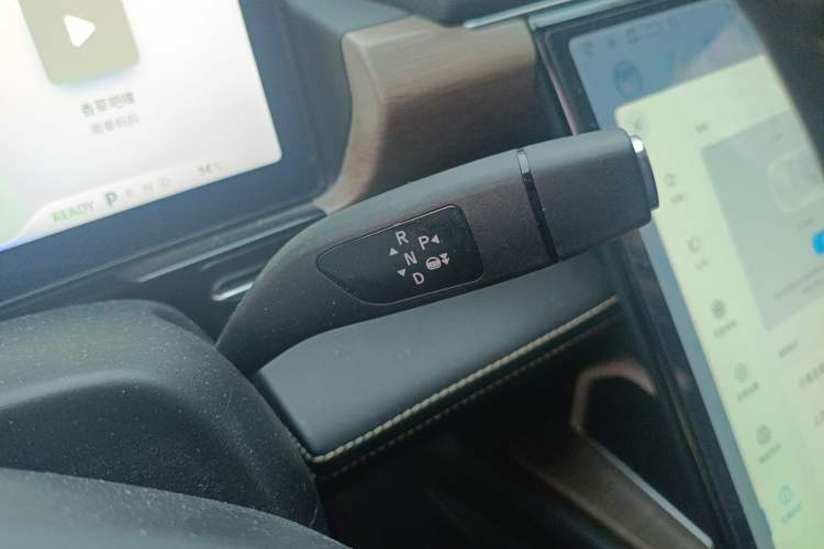 Used XPeng P5 2021 550E Gear Lever