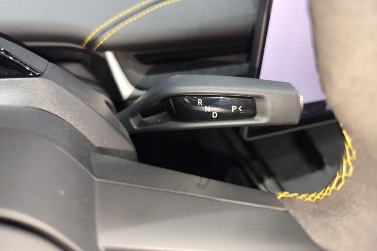 Used Xiaomi Auto SU7 Ultra 2025 Ultra Model Gear Lever