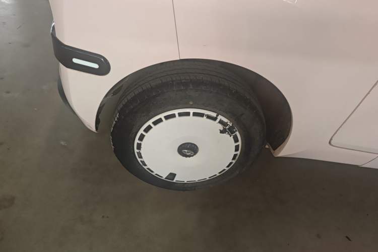 Used Chery QQ Ice Cream 2024 170km Sundae Right Rear Wheel Hub