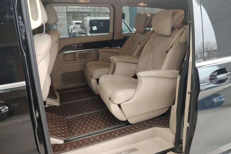 Used Mercedes-Benz V-Class 2016 V 260 L Prestige Extended Edition