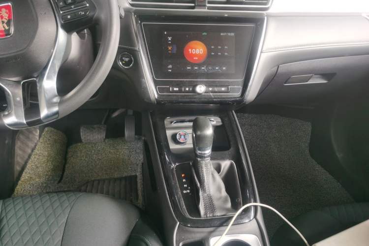 Used Roewe i5 2019 1.5L Automatic 4G Connected Langyue Edition
