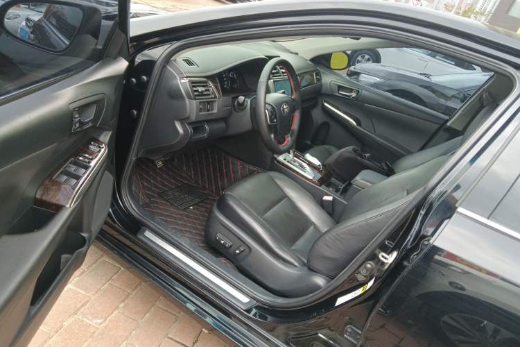 Used Toyota Camry 2015 2.0G Premier Edition Driver Seat