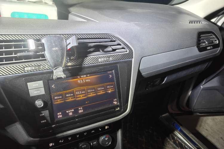 Used Volkswagen Tiguan L 2019 330TSI Automatic Two-Wheel Drive Smart Luxury Version China VI Standard Audio And AC Panel