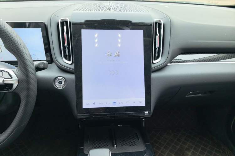 Used Hongqi HS3 PHEV 2025 Model 125km Jingwei 2 Millionth Anniversary Edition
