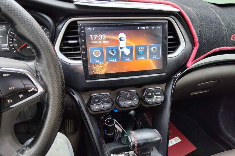 Used GAC Trumpchi GS4 2015 200T G-DCT Elite Edition Audio And AC Panel