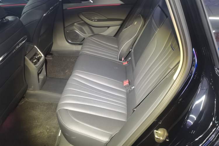 Used Hongqi H5 2024 2.0T Automatic Smart Connect Flagship Edition
