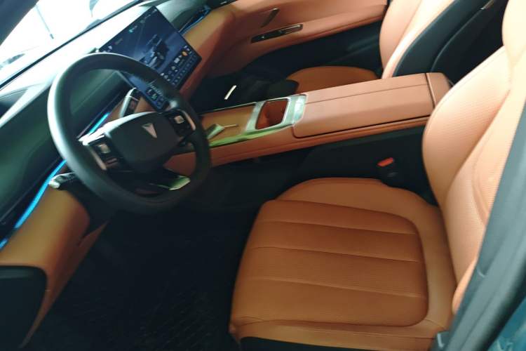 Used Deepal L07 2024 300Max Qiankun Intelligent Driving ADS SE Range-Extended Version
