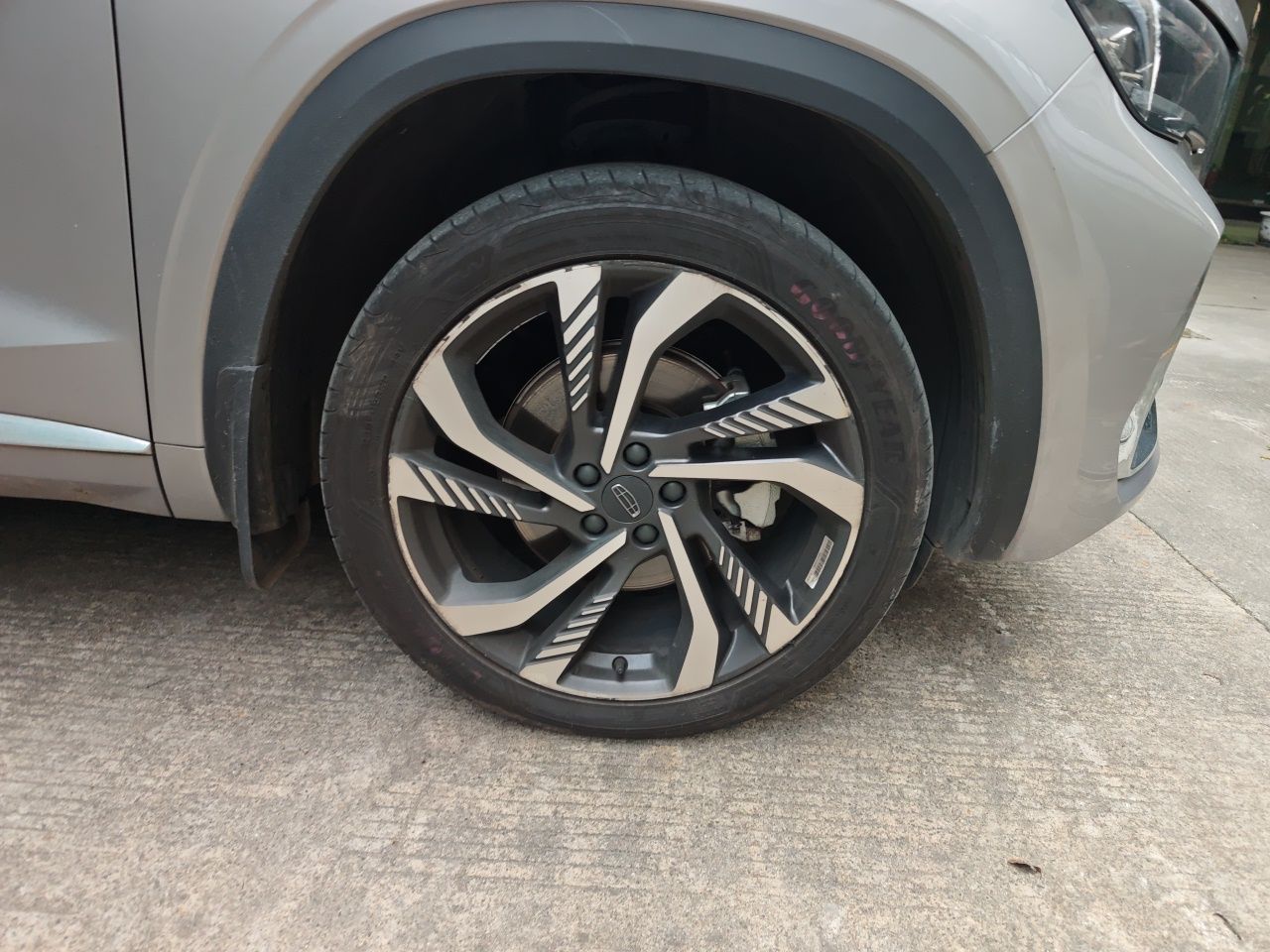 Geely Auto Monjaro L 2024 2.0TD High-Power Automatic Two-Wheel Drive Skyline Edition — снимка 8