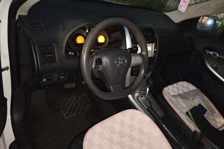 Used Toyota Corolla 2013 Special Edition 1.8L CVT ZhiKu GL-i