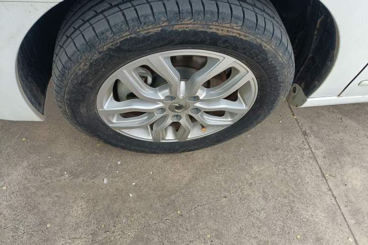 Used Dongfeng Junfeng E11K 2019 Standard Model Exterior 4