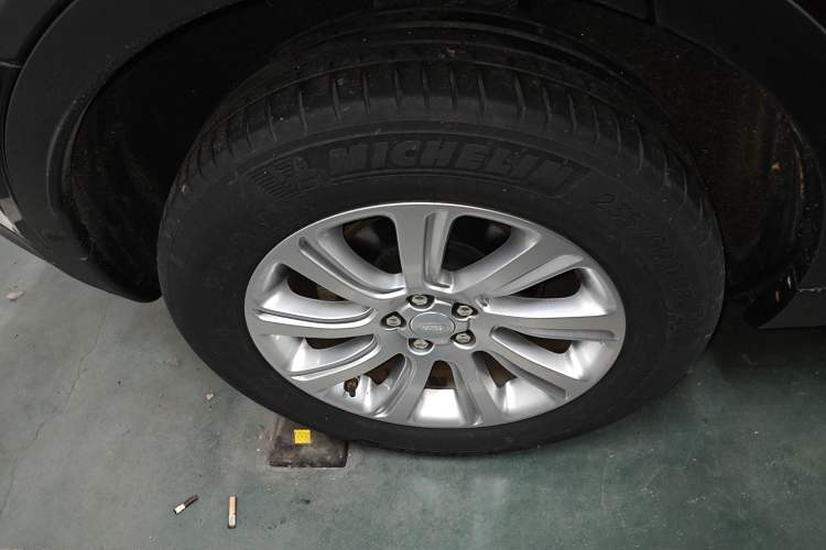 Used Land Rover Discovery Sport 2018 240 PS SE Version