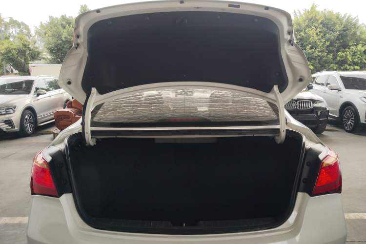 Used Hyundai Mistra 2016 1.8L Automatic Smart GLS
