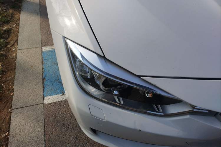 Used BMW 3 Series 2015 320i Luxury Line Stylish Edition