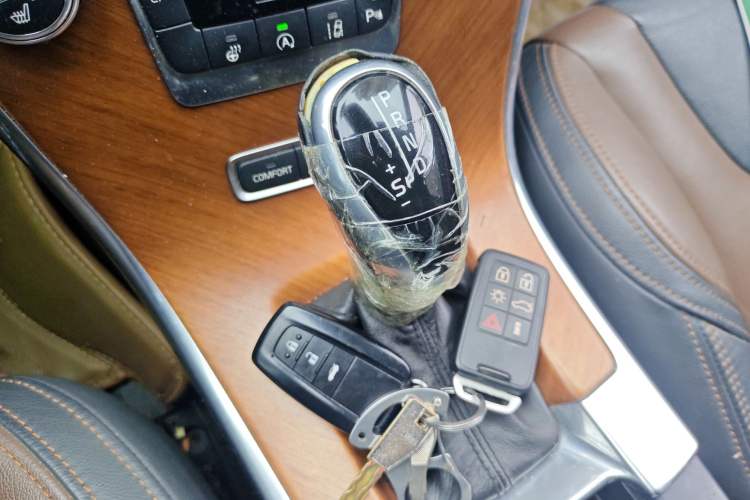 Used Volvo XC60 2015 T6 AWD Smart Version
