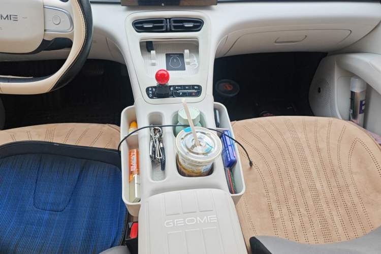 Used Geely Galaxy Geome 2025 310km Youth Edition Gear Lever