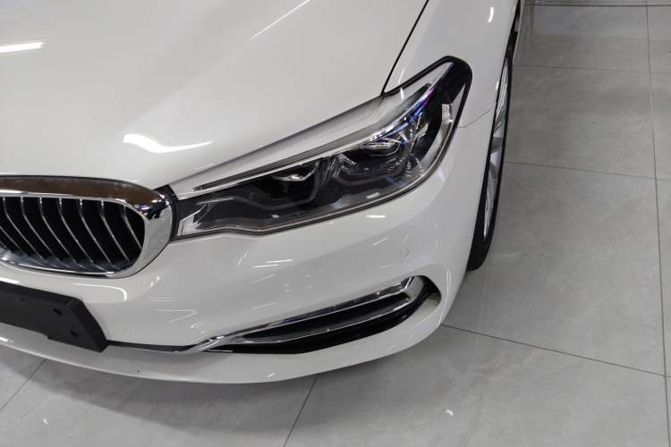 Used BMW 5 Series New Energy 2020 Mileage Upgrade Version 530Le Luxury Package Left Front Headlight
